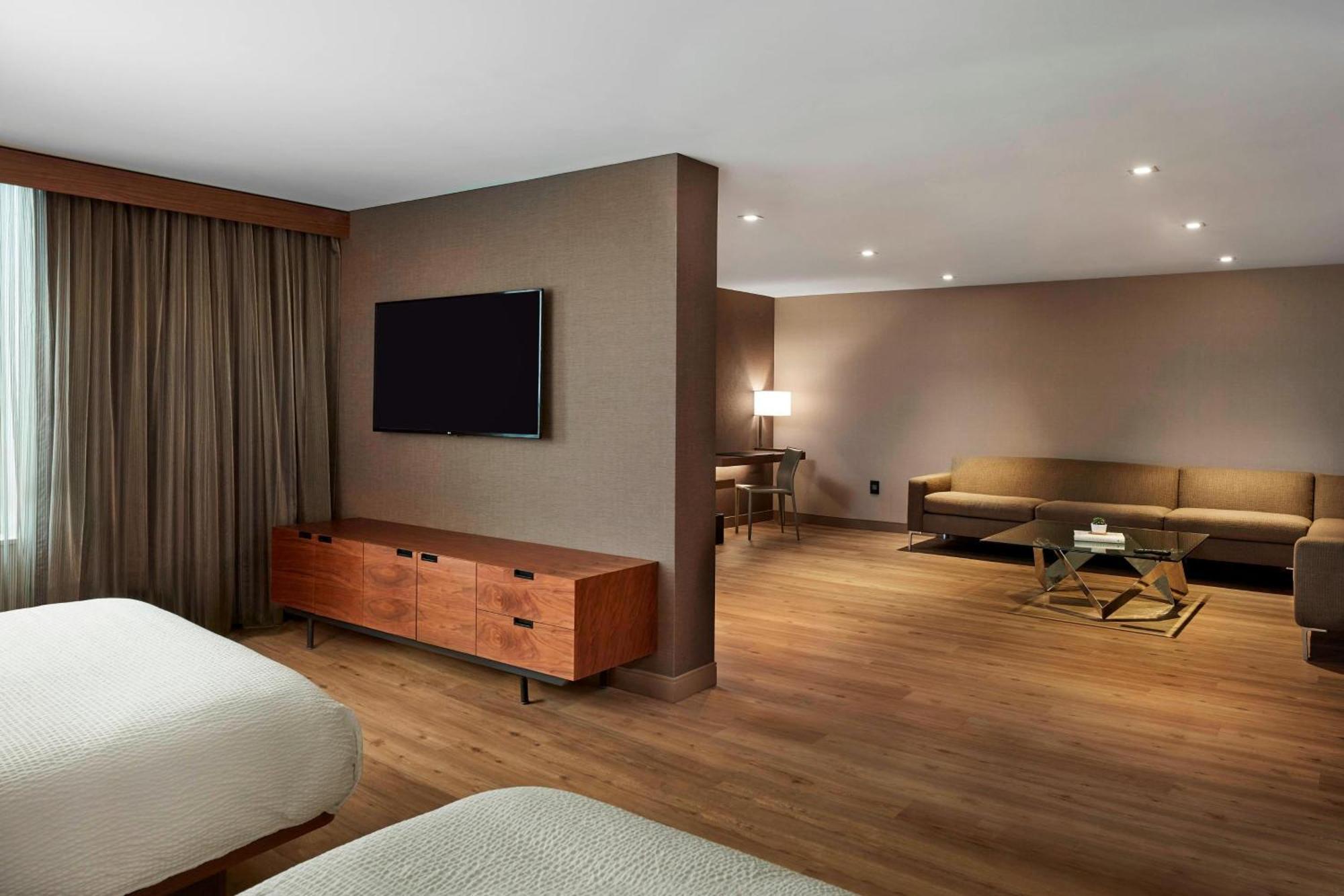 Ac By Marriott At The Banks Hotel Cincinnati